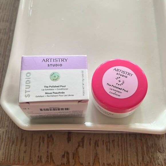 Artistry Studio The Polished Pout - Picture 1 of 4